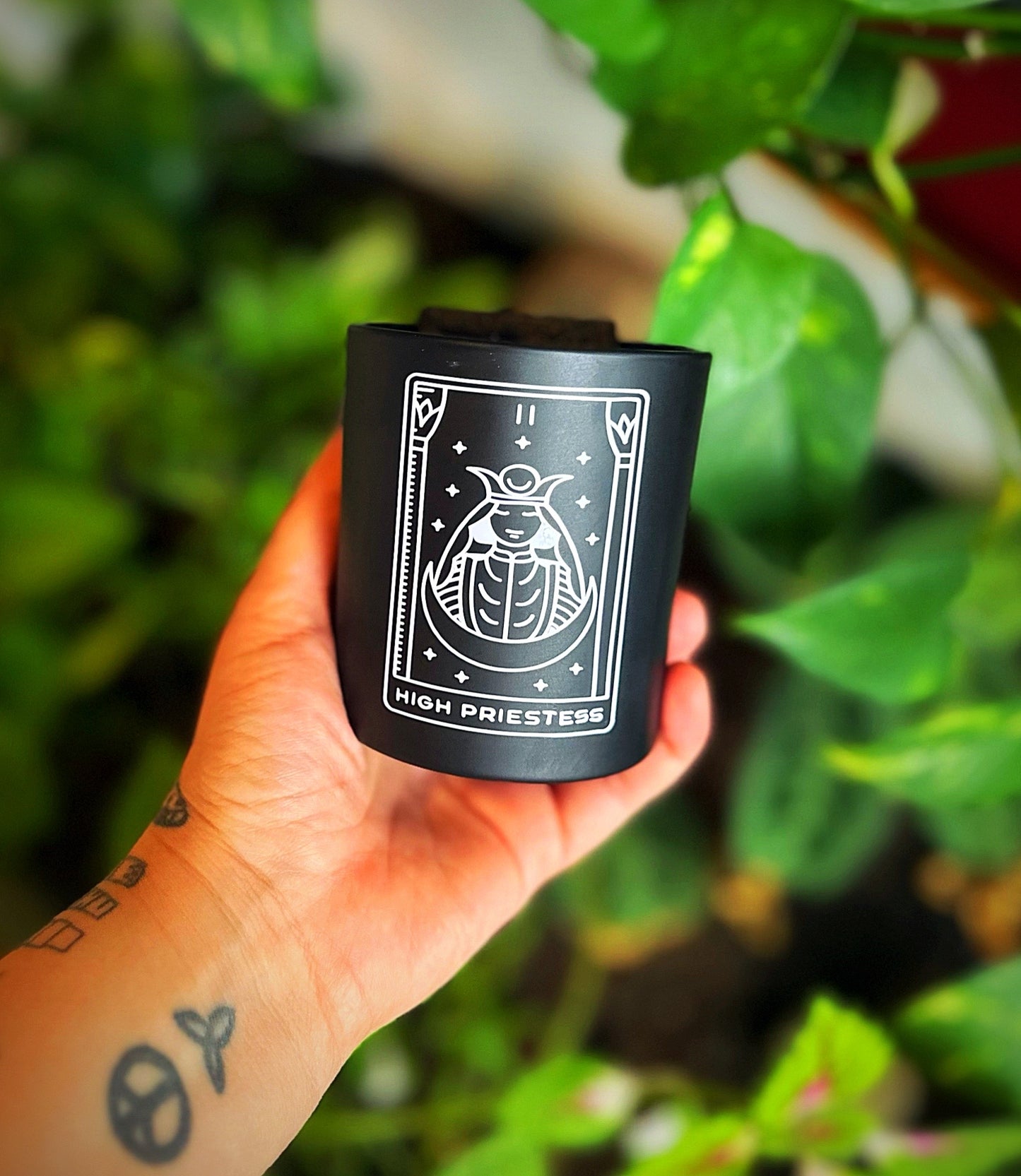 The high priestess candle