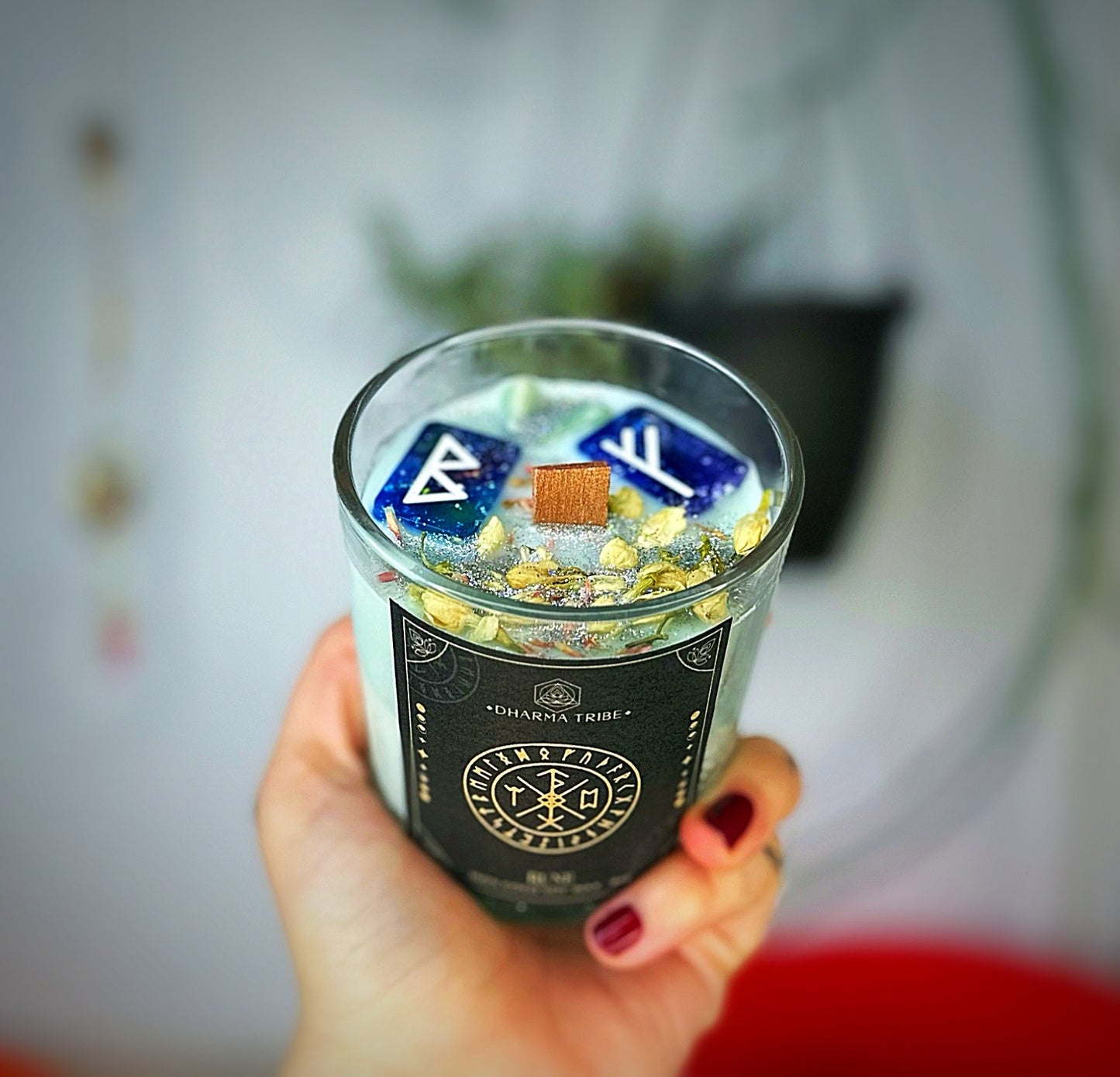 Rune candle